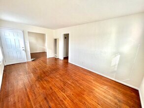 2459 Torrance Blvd, Unit 3 in Torrance, CA - Building Photo - Building Photo