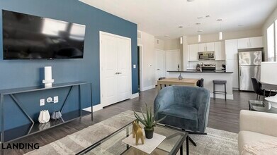 729 Junction Dr, Unit C101 in Allen, TX - Foto de edificio - Building Photo