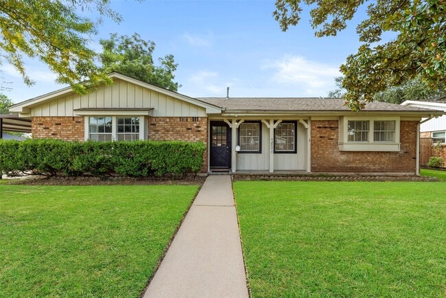 3214 Flamborough Dr