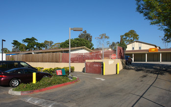 Santa Fe Villas in Vista, CA - Foto de edificio - Building Photo