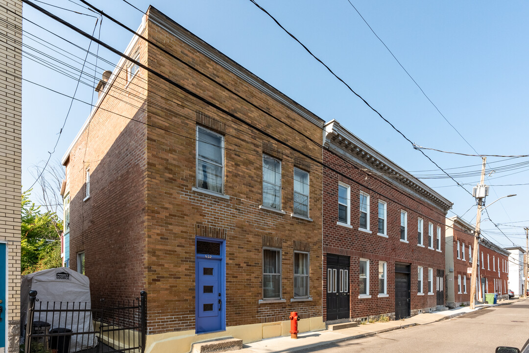 618 Napoléon Rue in Québec, QC - Building Photo