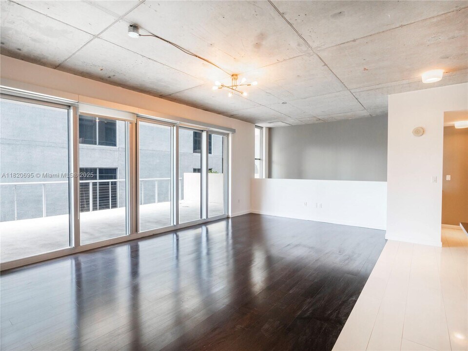 3449 NE 1st Ave in Miami, FL - Building Photo
