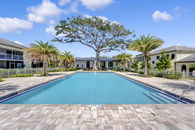 Boca Villas in Boca Raton, FL - Foto de edificio - Building Photo