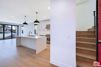 205 28th St in Newport Beach, CA - Building Photo - Building Photo