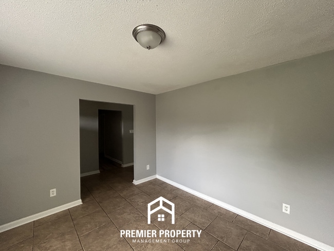 7126 Autumn Forrest Dr in Memphis, TN - Building Photo - Building Photo