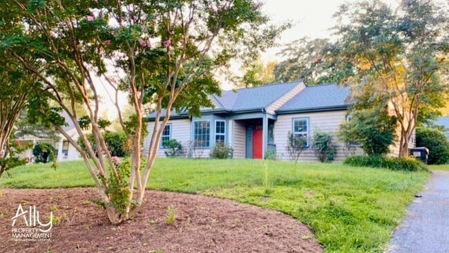 property at 2935 Lamkin Way