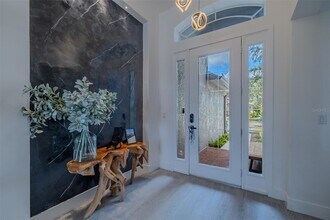 8117 Hampton Glen Dr in Tampa, FL - Building Photo - Building Photo