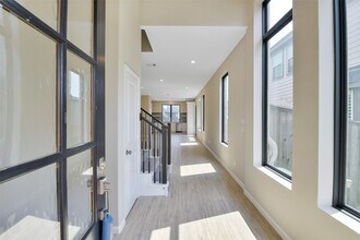 1439 Northwood Blf Ln in Pinehurst, TX - Building Photo - Building Photo