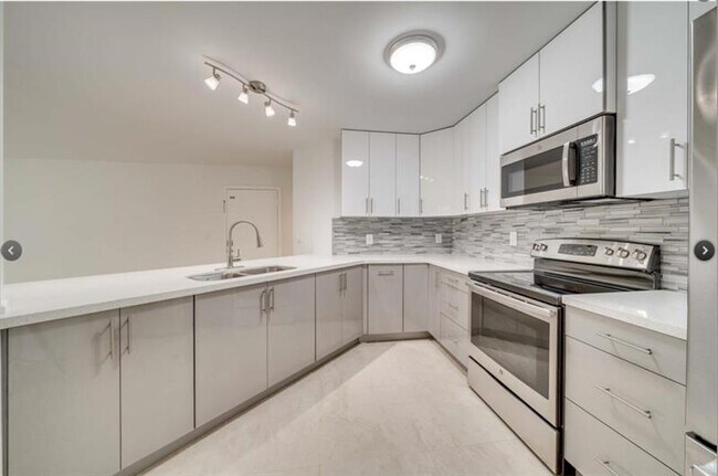 4035 W McNab Rd in Pompano Beach, FL - Building Photo - Building Photo