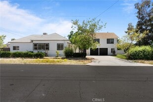 421 W Sun Ave in Redlands, CA - Building Photo