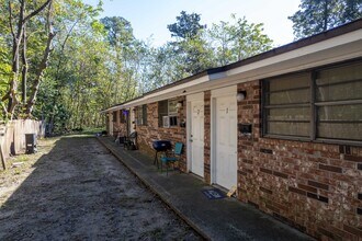122 West in Jacksonville, FL - Foto de edificio - Building Photo