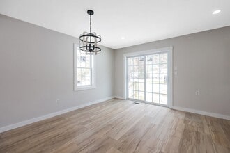14 Paige Hill Rd in Brimfield, MA - Building Photo - Building Photo