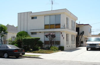 957 Dewey Ave in Los Angeles, CA - Building Photo - Building Photo