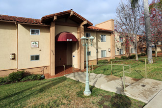 Plaza Verde Apartments in El Cajon, CA - Building Photo - Building Photo