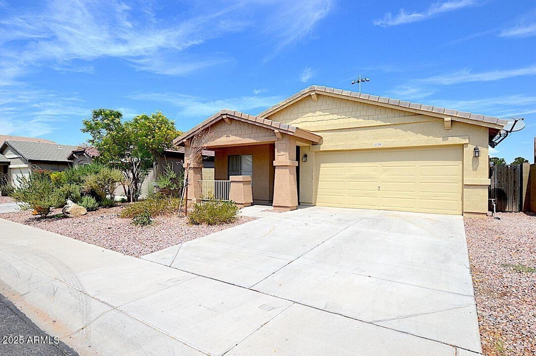 11738 W Flanagan St in Avondale, AZ - Building Photo