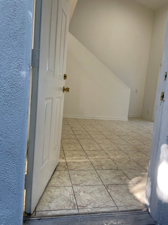 5208 Mecca Ave Rentals in Tarzana, CA