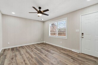 2902 W Scott St in Springfield, MO - Building Photo - Building Photo