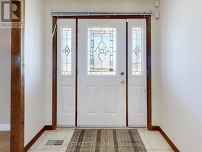 861 Book Rd E in Hamilton, ON - Building Photo - Building Photo