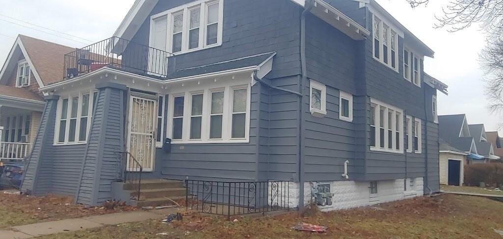 2354 S 16th St in Milwaukee, WI - Building Photo