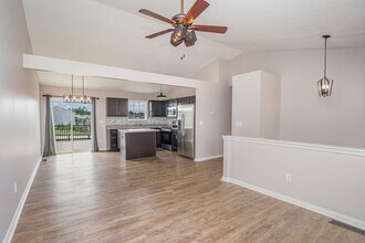 1157 Gemstone Pointe Dr in Walton, KY - Building Photo - Building Photo