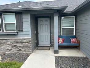 1308 W Javelin St in Moses Lake, WA - Building Photo - Building Photo