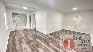 807 S Hardy Ave in Independence, MO - Building Photo - Building Photo