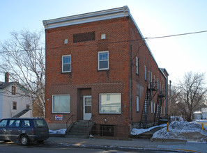 119 Spring St in Somerset, WI - Foto de edificio - Building Photo