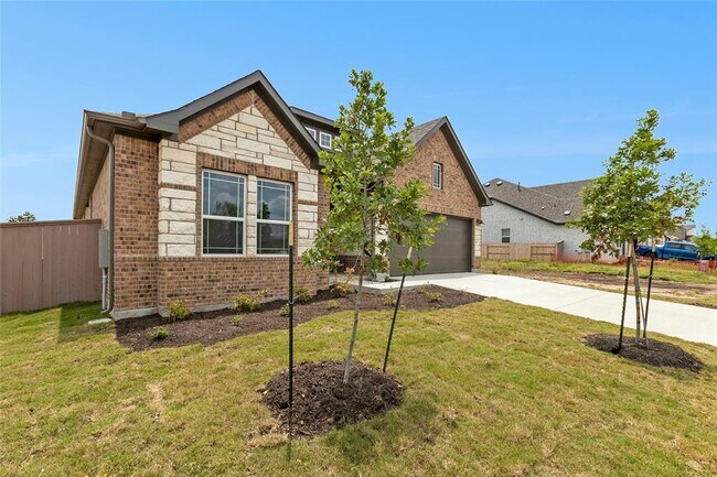 161 Smithsonian Ln in Kyle, TX - Foto de edificio - Building Photo
