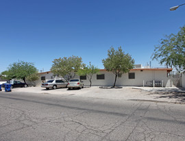 110 W Rillito St Apartamentos