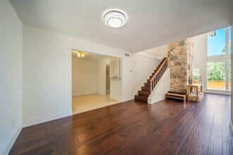 8402 Alta Mesa in Austin, TX - Building Photo - Building Photo