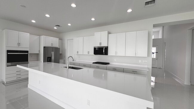 5722 Aleppo Pne Pl in Westlake, FL - Building Photo - Building Photo