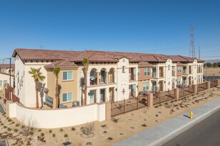Eagle Villas in Hesperia, CA - Building Photo