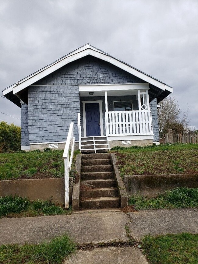 property at 760 SW Chehalis Ave