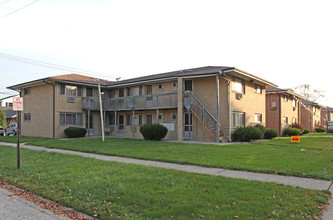 Astoria Commons in Midlothian, IL - Building Photo - Building Photo