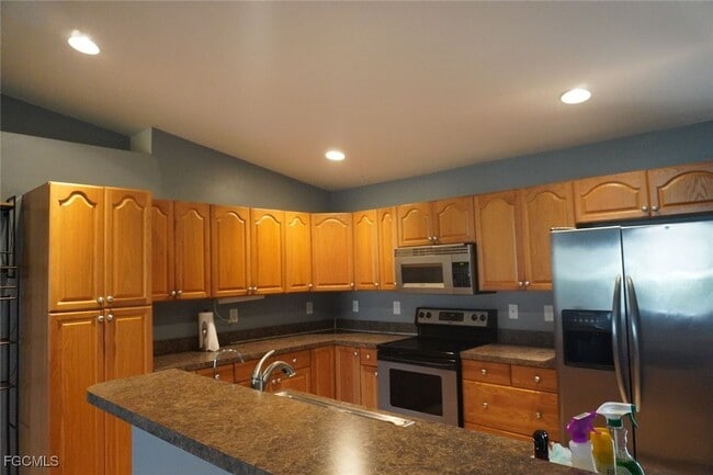 2609 25th St SW in Lehigh Acres, FL - Building Photo - Building Photo
