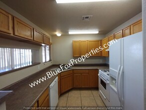 3240 W Alexanderwood Dr in Tucson, AZ - Building Photo - Building Photo