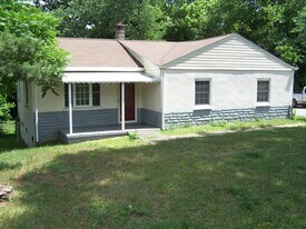 2616 New Walkertown Rd in Winston-Salem, NC - Building Photo
