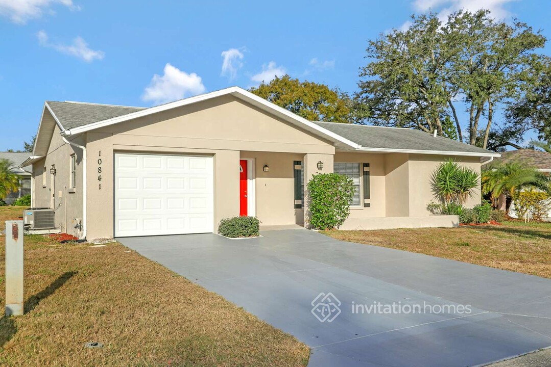 10841 Teer Ln in Port Richey, FL - Building Photo