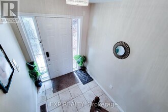 20 McConkey Crescent in Brantford, ON - Building Photo - Building Photo