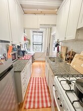 120 Riverway, Unit 12 in Boston, MA - Building Photo - Building Photo
