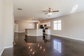 5238 S Camino Laguna Seca in Tucson, AZ - Building Photo - Building Photo