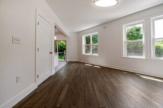 82 Ballou Ave in Boston, MA - Building Photo - Building Photo