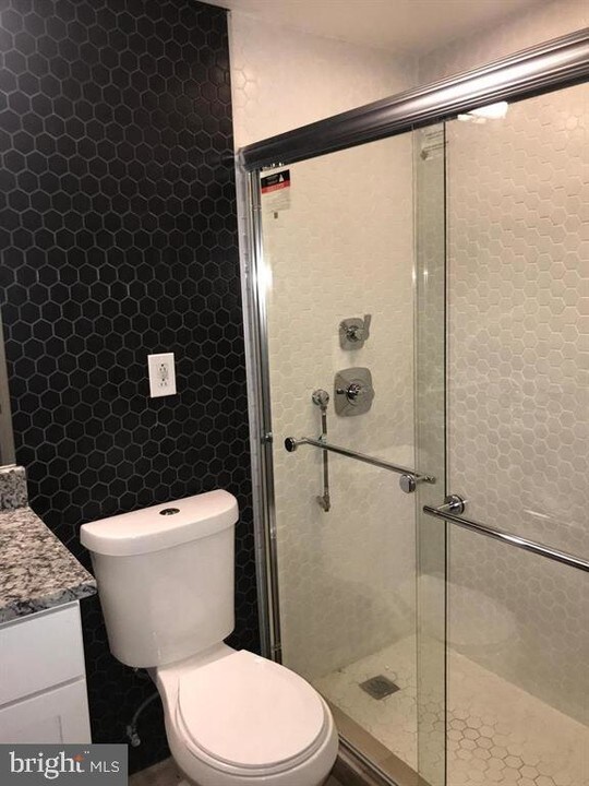511 S Bond St-Unit -104 in Baltimore, MD - Building Photo