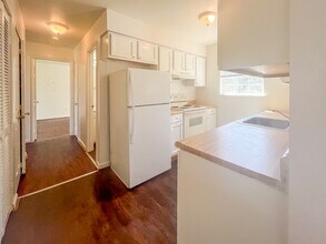 160 Lancaster Creek Dr in Lancaster, VA - Foto de edificio - Building Photo