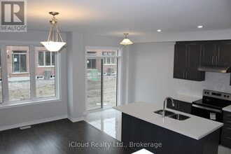 34 Marlborough St. in Whitby, ON - Building Photo - Building Photo