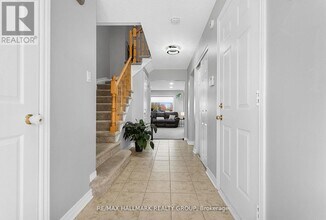 93 Cedarock Dr in Ottawa, ON - Building Photo - Building Photo