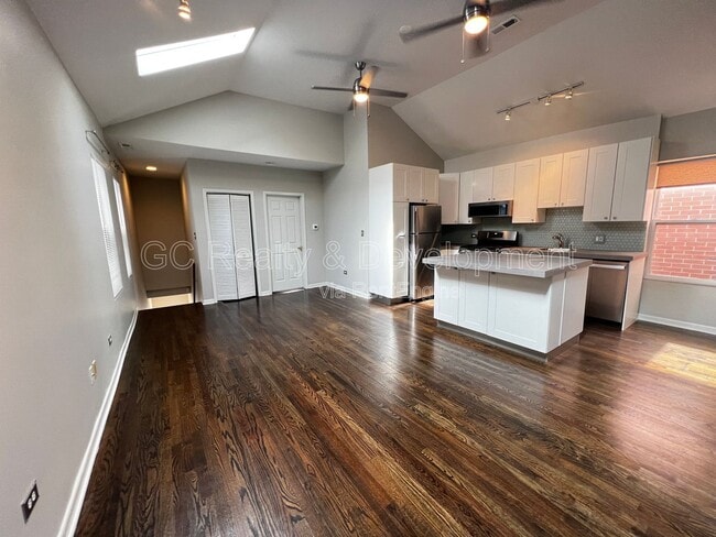 819 N May St in Chicago, IL - Building Photo - Building Photo