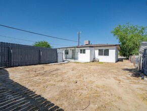 200 Van Buren St in Taft, CA - Building Photo - Building Photo