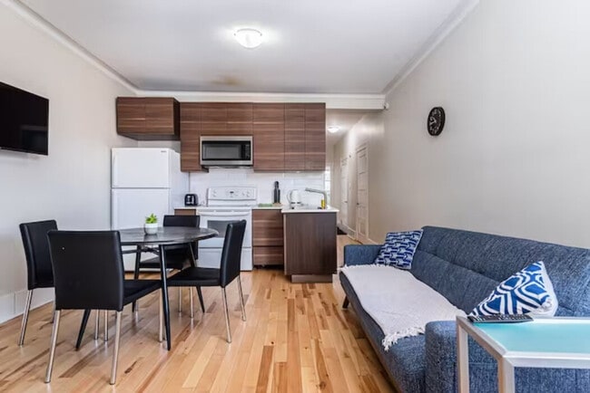 926 Rue Saint-Philippe