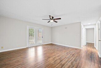 382 Jack Miller Blvd in Clarksville, TN - Building Photo - Building Photo